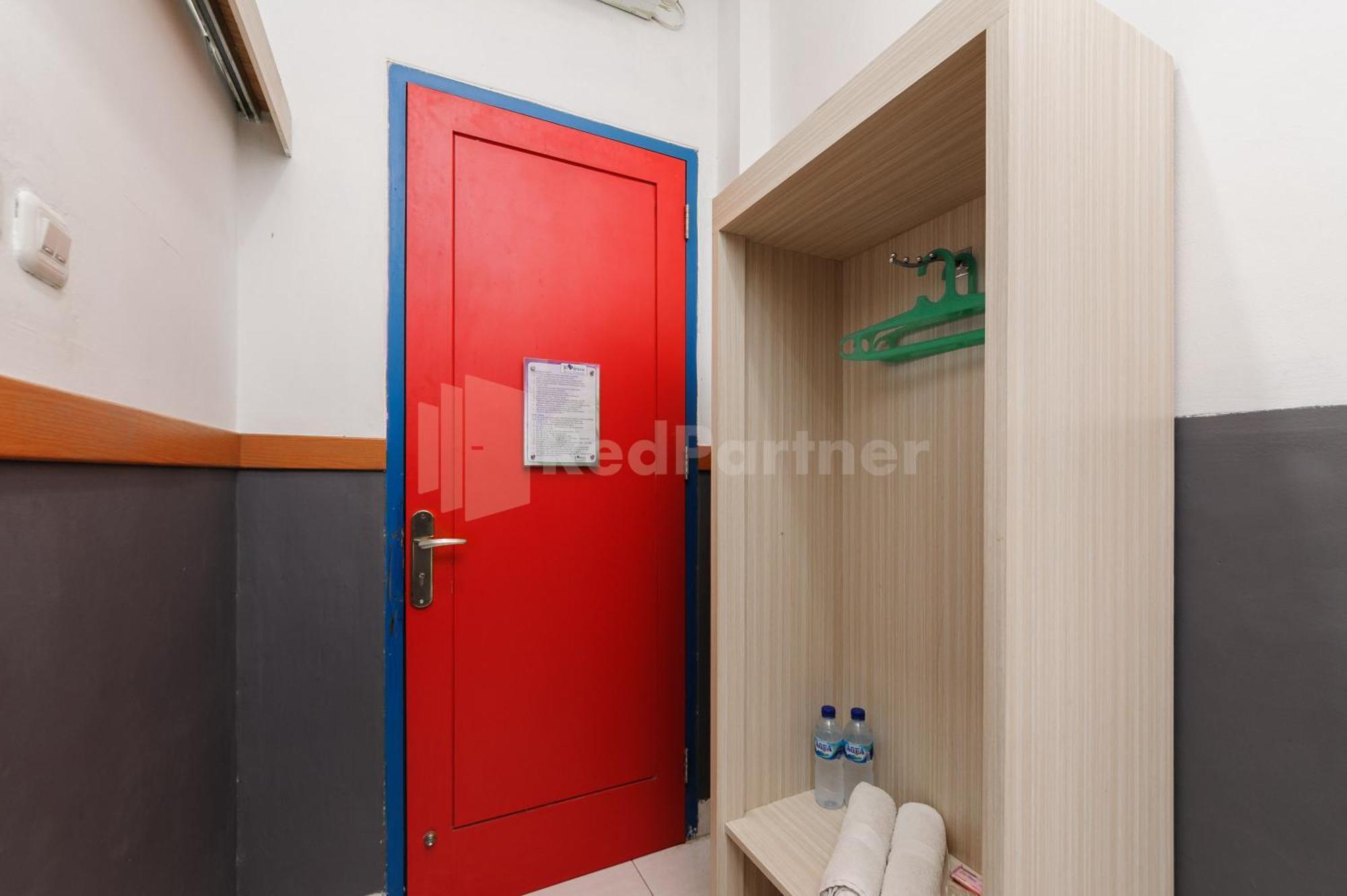 Ian Hotel Jaksa Mitra Reddoorz Jakarta Ngoại thất bức ảnh